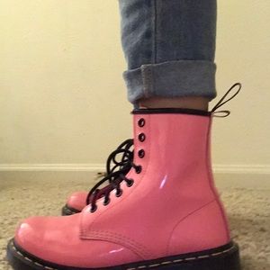 💖RARE pink Dr Martens boots💖
